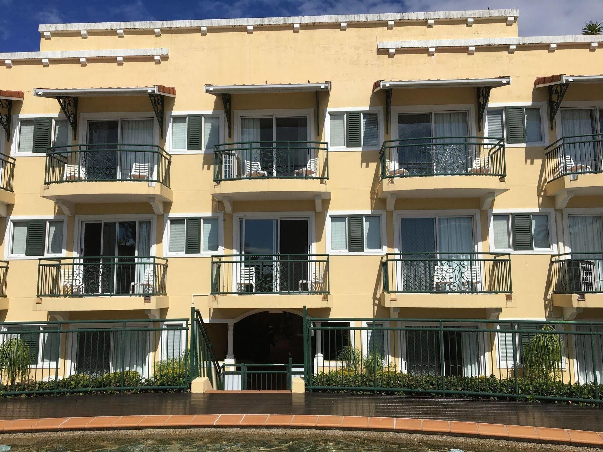 Il Palazzo Holiday Apartments Cairns Exteriör bild
